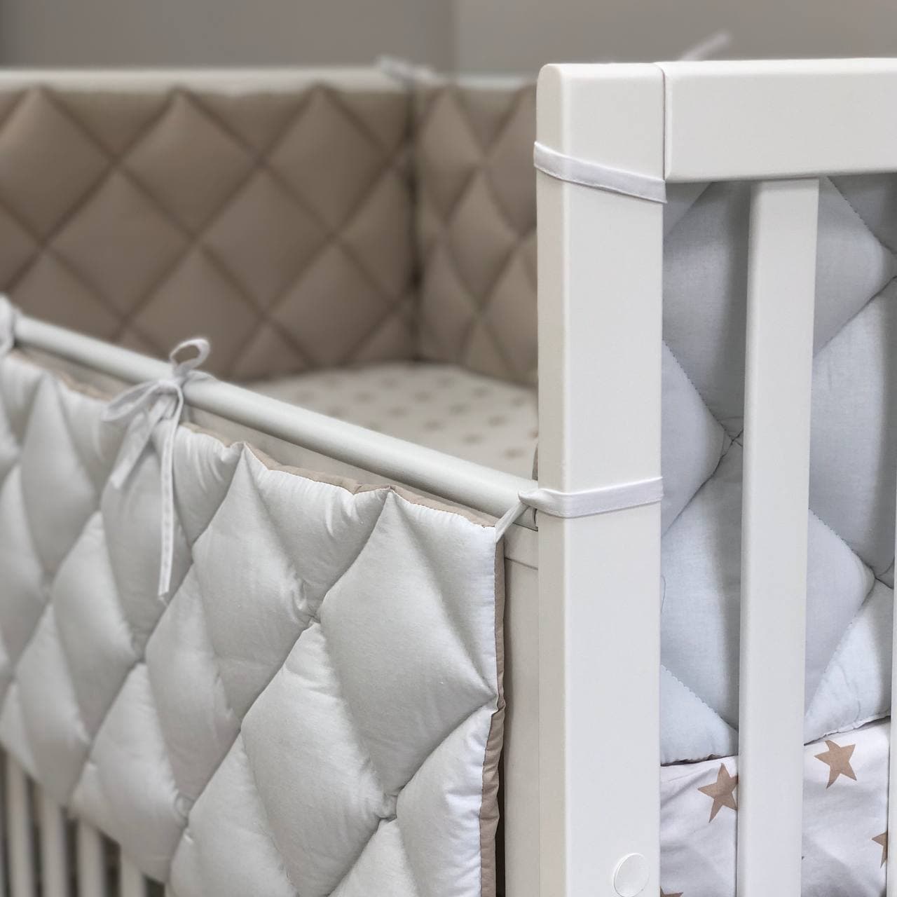 Tour de lit bébé Cappuccino/Blanc