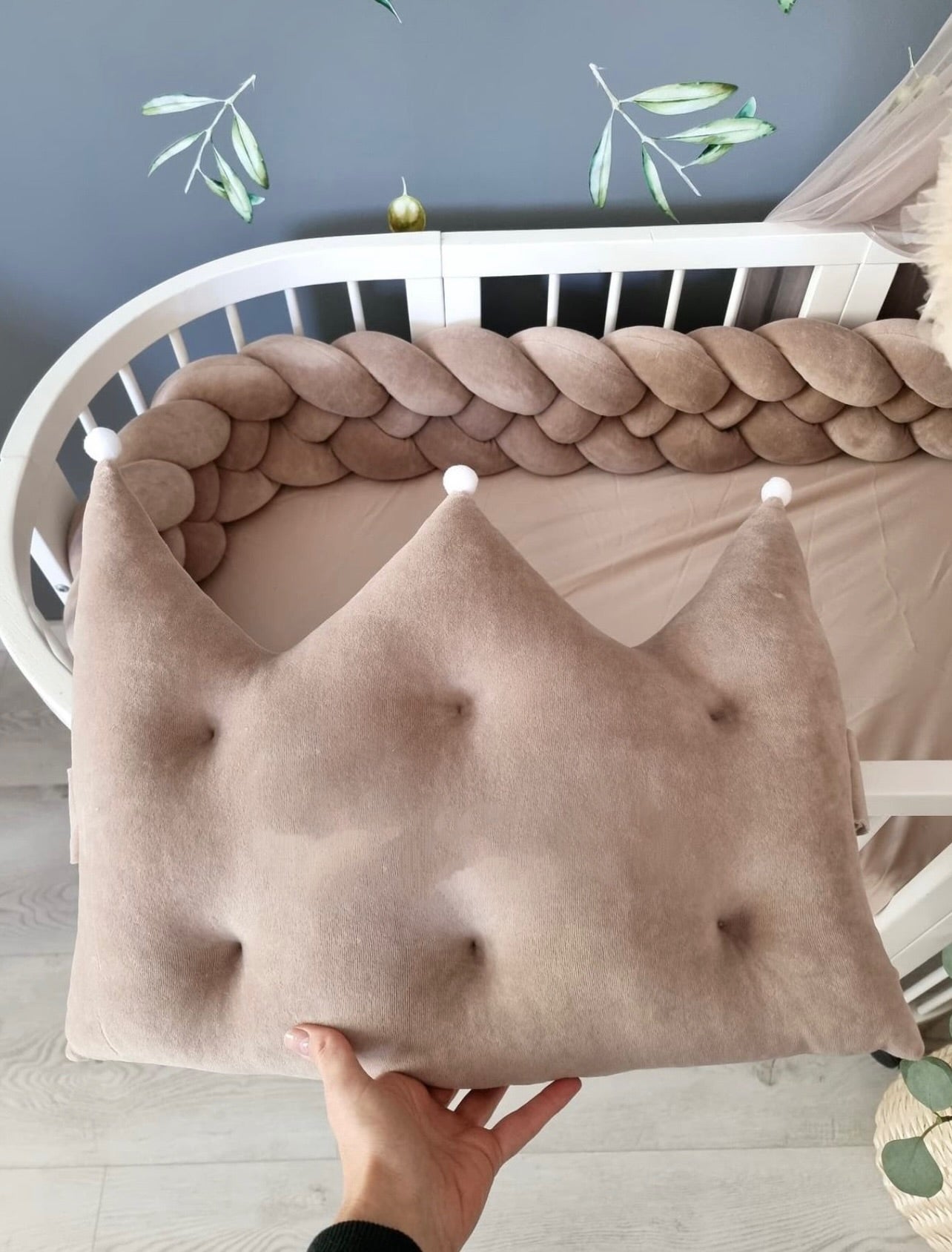 COUSSIN personnalisé en forme de couronne Marquis