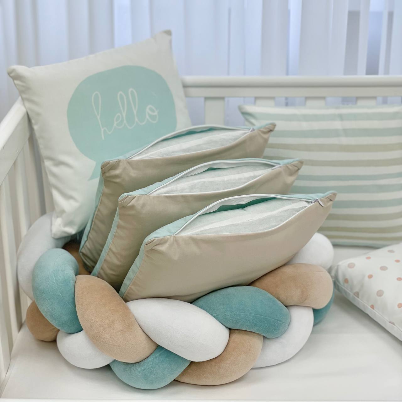 Tour de lit bébé Hello + drap-housse pour lit